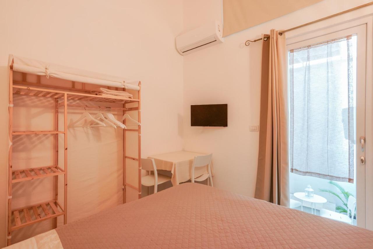 Approdo Rooms - Eja Sardinia Кальяри Экстерьер фото