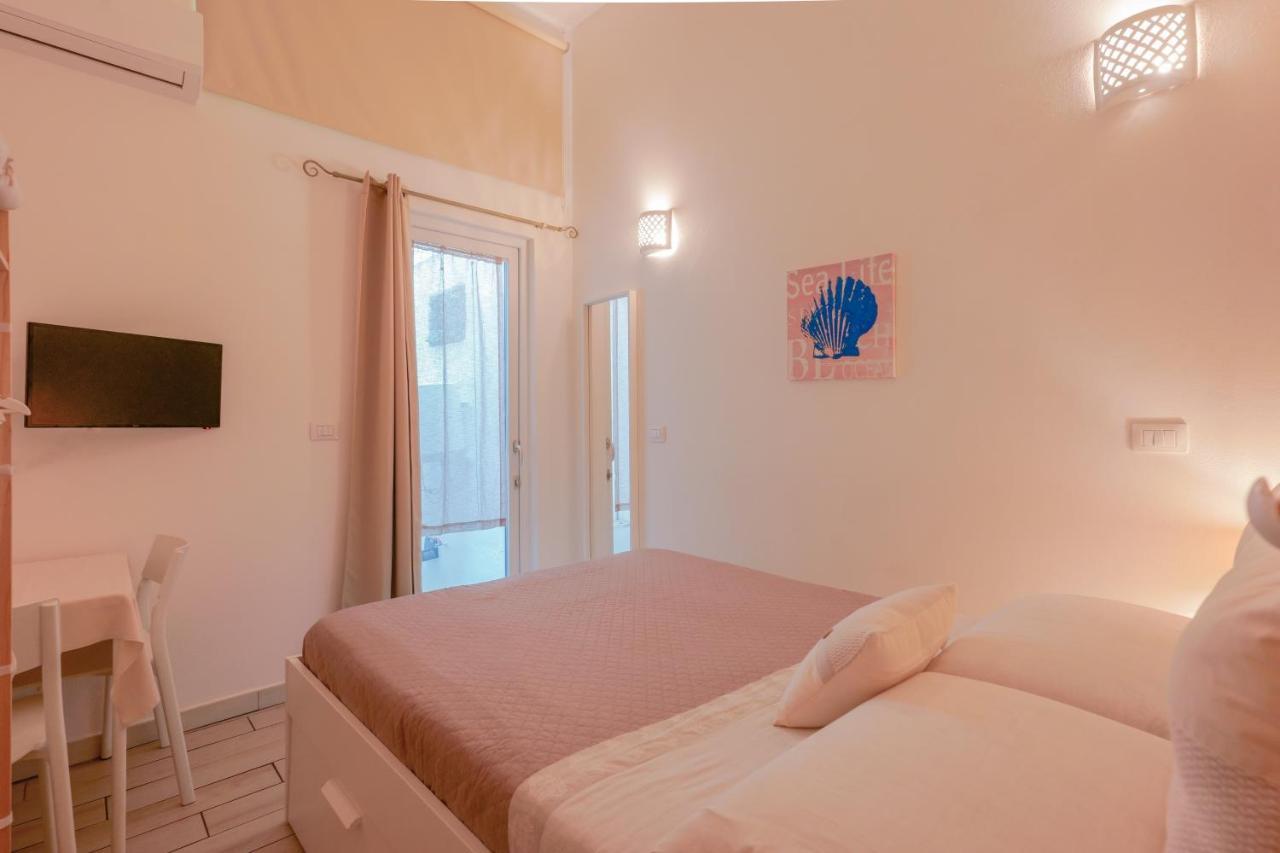 Approdo Rooms - Eja Sardinia Кальяри Экстерьер фото